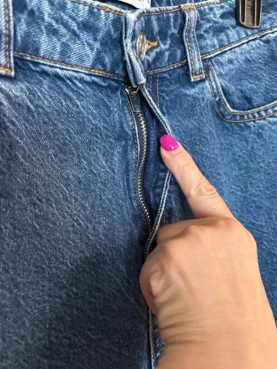 ZARA 100% Cotton Mid Waist Straight Leg Cut Out Jeans (no chain) - Picture 5 of 7